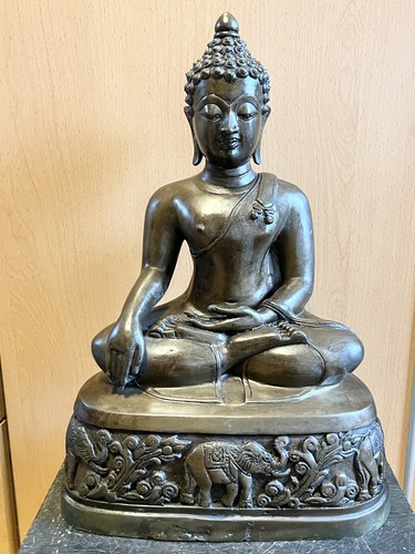 Massive bronze buddha - massive,