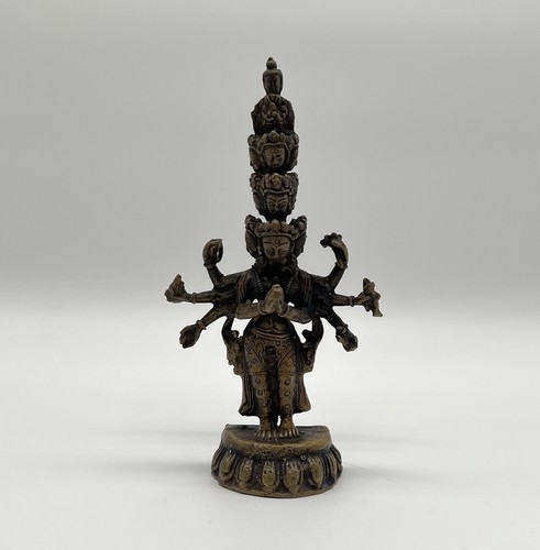Elfköpfiger avalokiteshvara - elfköpfiger,