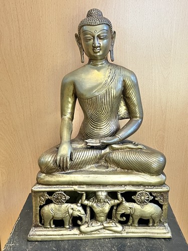 Buddha shakyamuni auf hohem - auf,